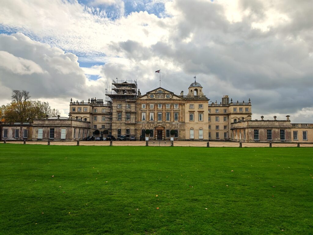 Badminton House